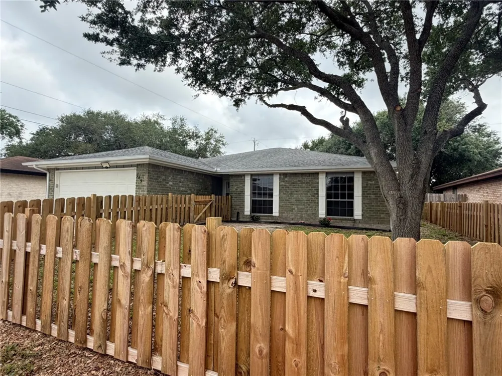 749 Alhambra Drive Corpus Christi, TX 78418