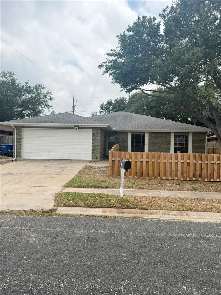 749 Alhambra Drive Corpus Christi, TX 78418