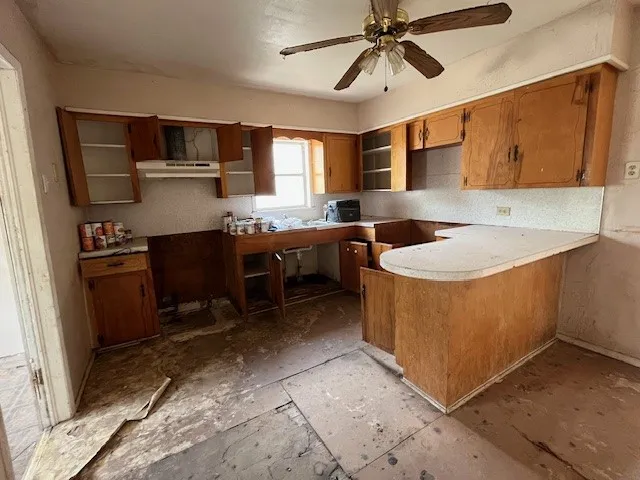 310 W Tilley Street Hebbronville, TX 78361