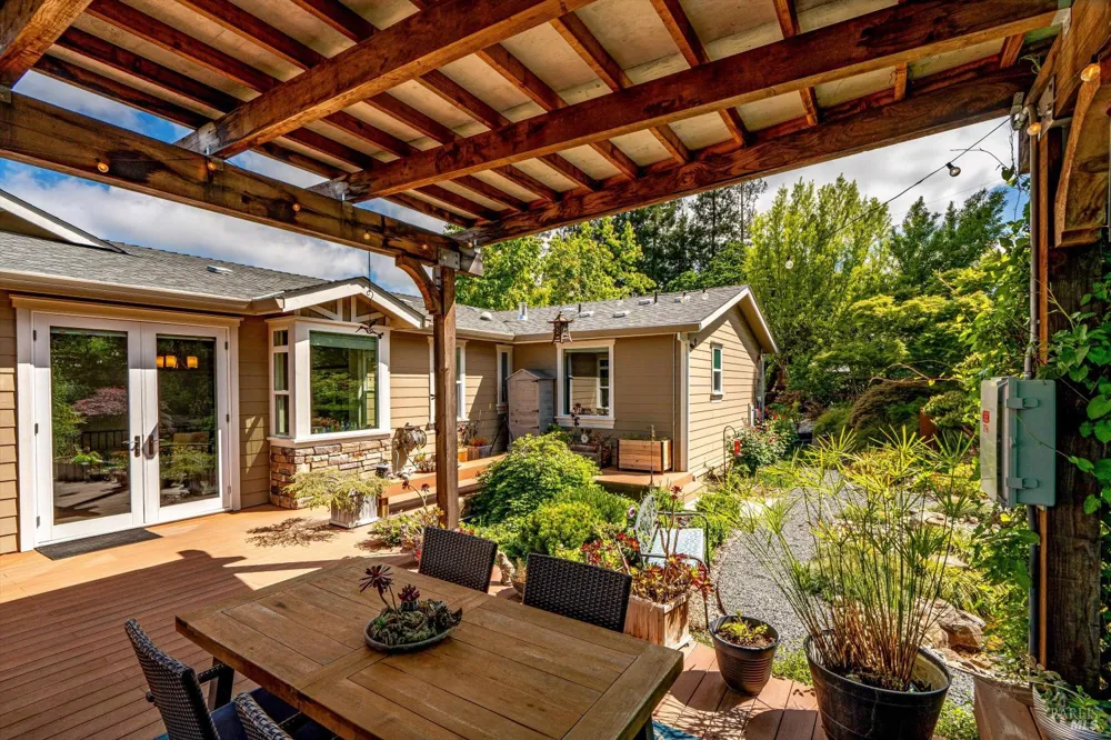 4089 Bayberry Drive Santa Rosa, CA 95404