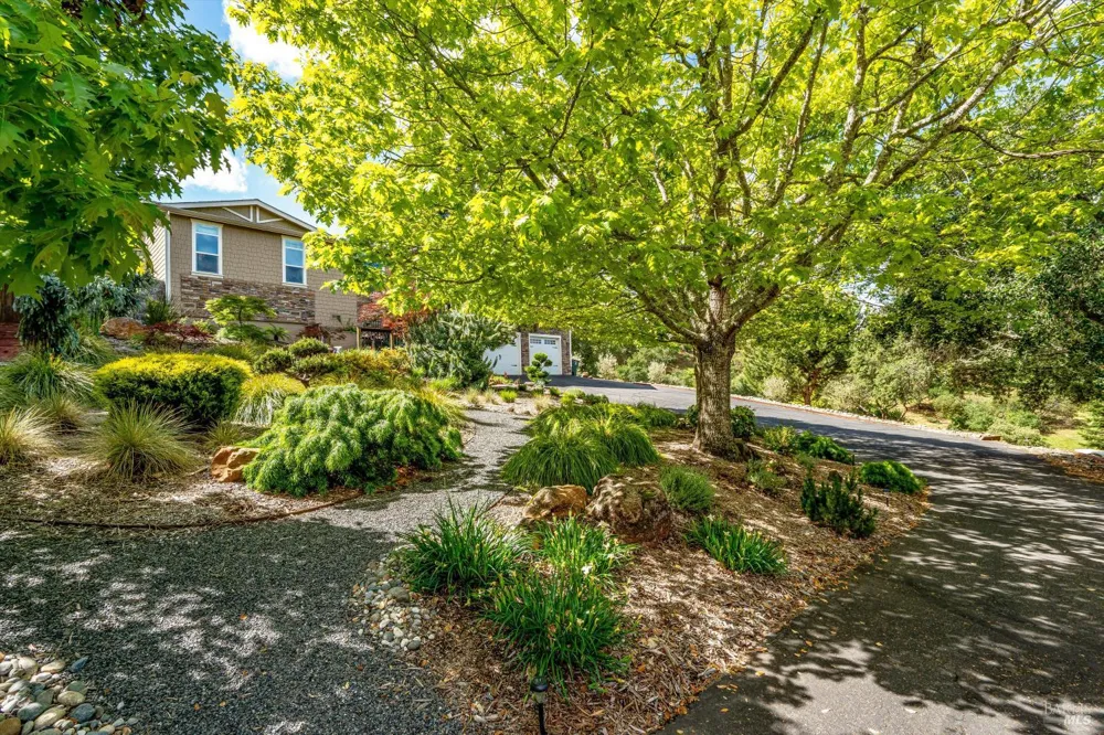 4089 Bayberry Drive Santa Rosa, CA 95404