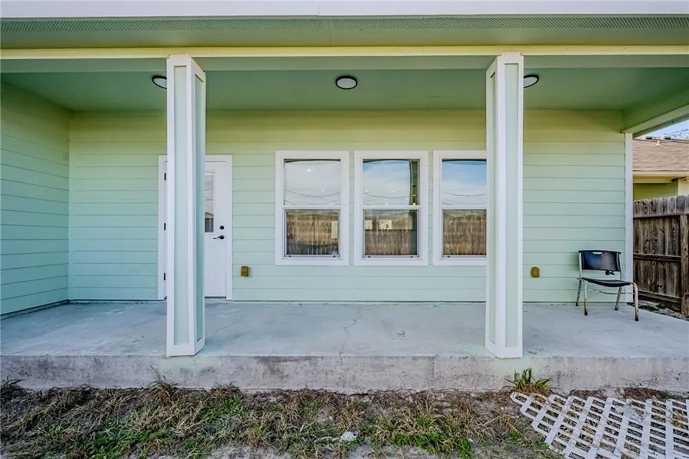 120 Sandollar Fulton, TX 78358