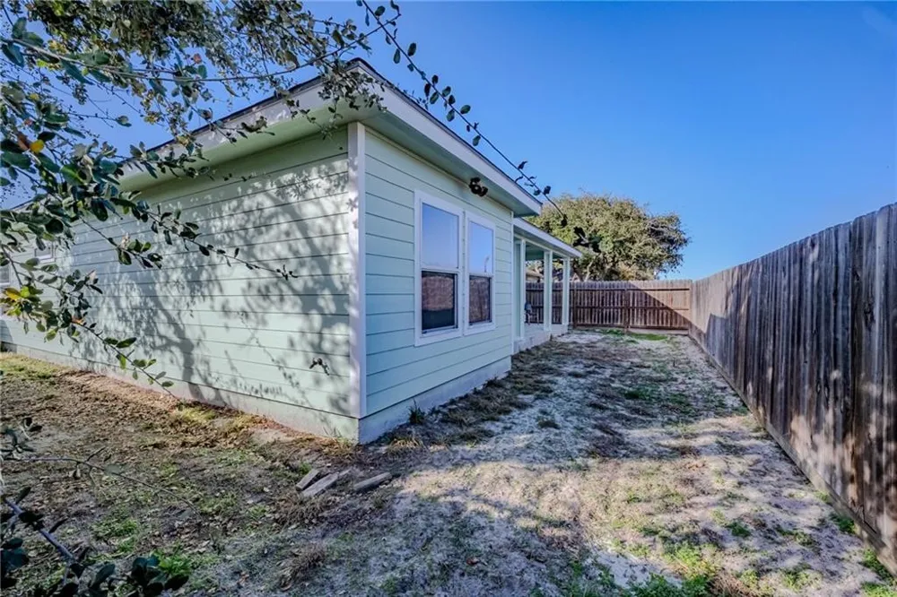 120 Sandollar Fulton, TX 78358