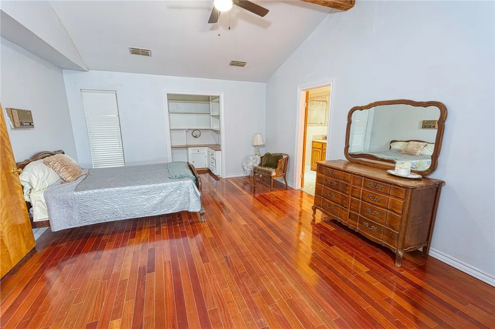 4648 County Road 2221 Odem, TX 78370
