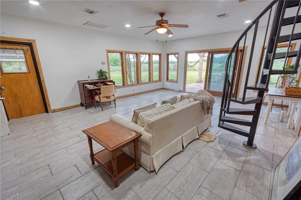 4648 County Road 2221 Odem, TX 78370