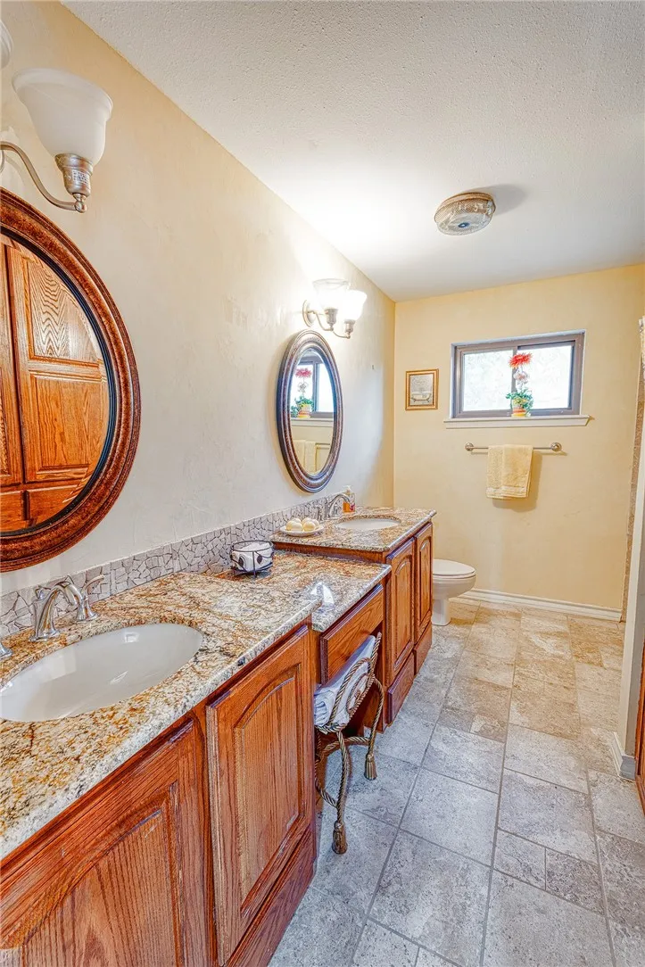 4648 County Road 2221 Odem, TX 78370