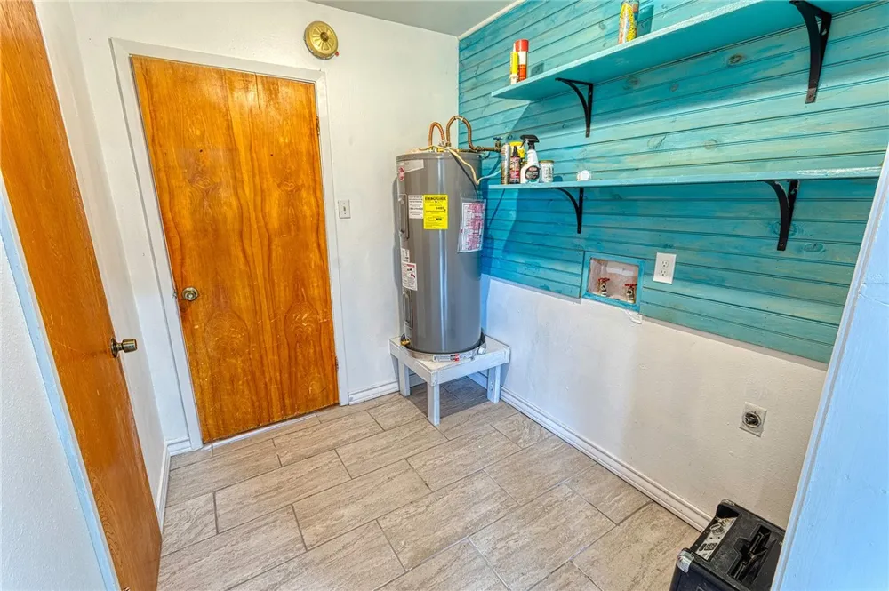 4648 County Road 2221 Odem, TX 78370