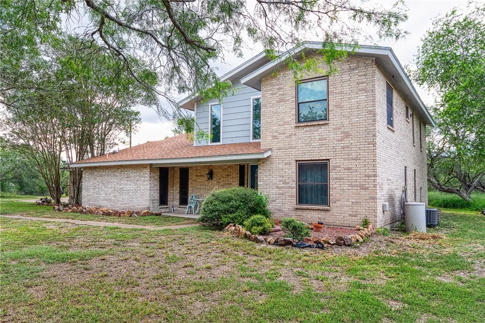 4648 County Road 2221 Odem, TX 78370