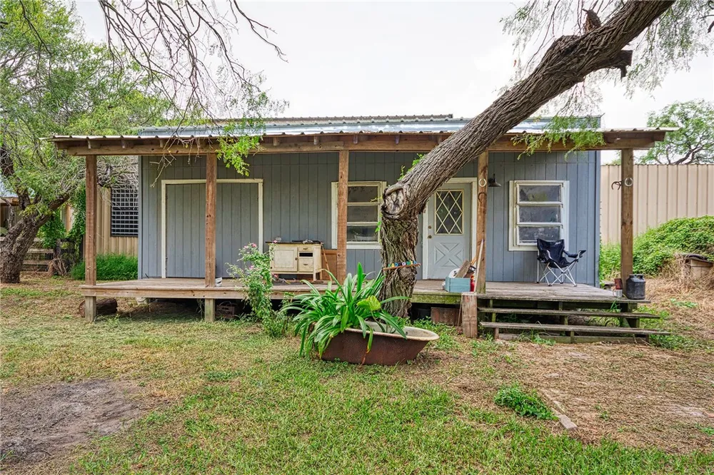 4648 County Road 2221 Odem, TX 78370