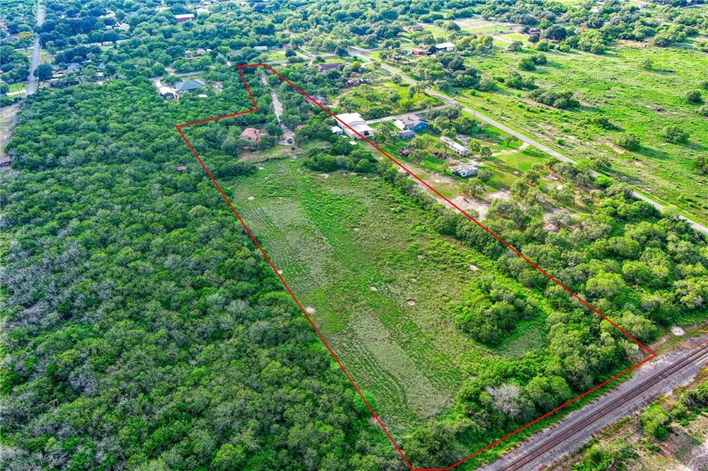 4648 County Road 2221 Odem, TX 78370