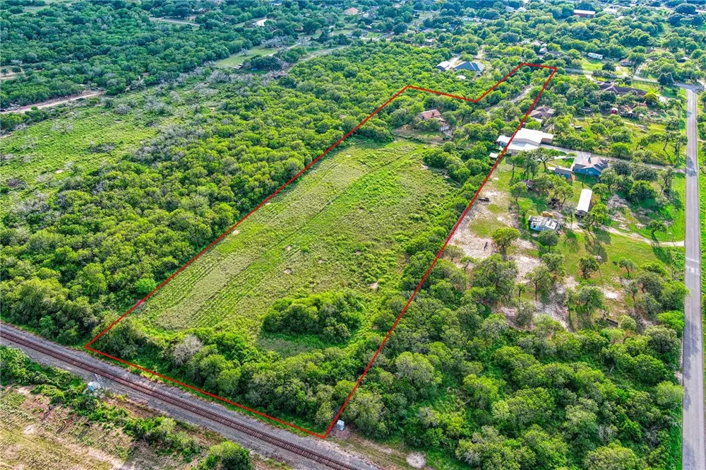 4648 County Road 2221 Odem, TX 78370