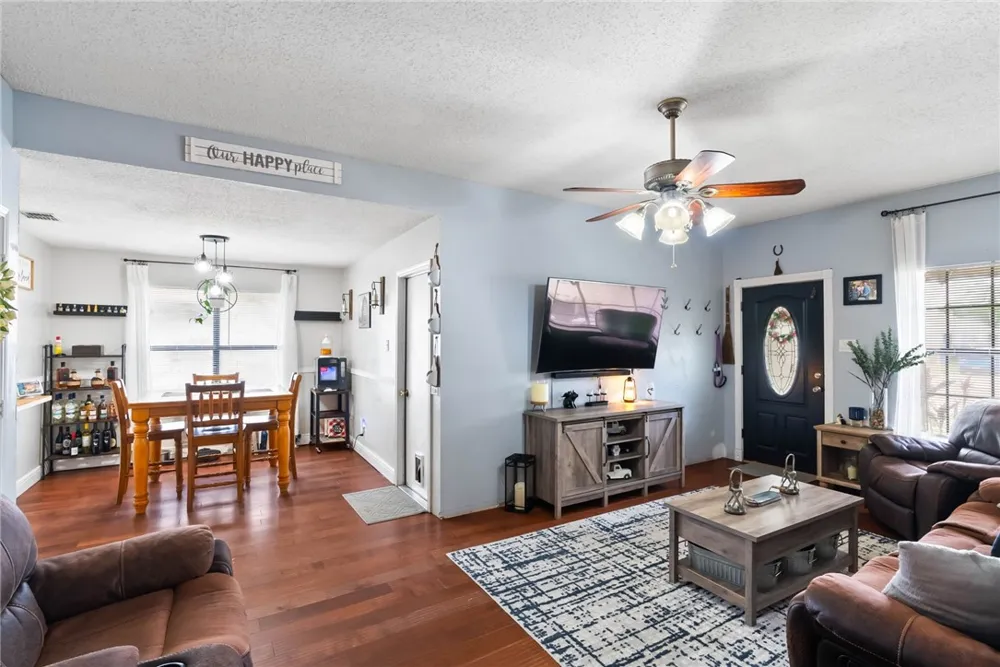 3001 Todd Ingleside, TX 78362