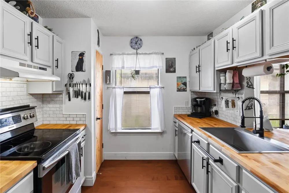 3001 Todd Ingleside, TX 78362