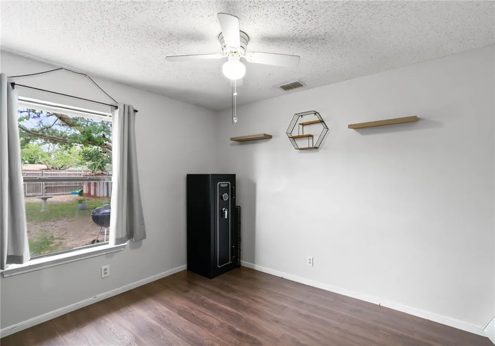 3001 Todd Ingleside, TX 78362