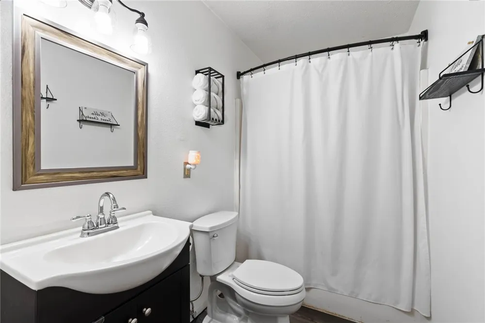 3001 Todd Ingleside, TX 78362