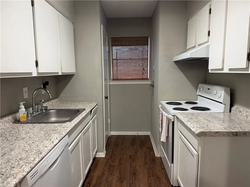 923 Vance Jackson San Antonio, TX 78201