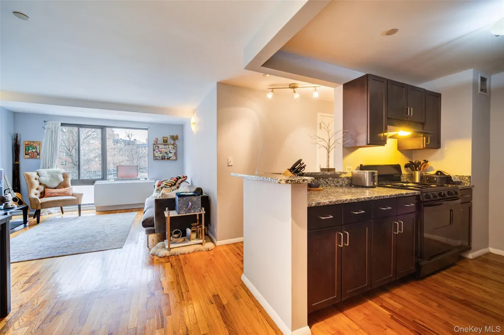 150 Featherbed Lane #4B Bronx, NY 10452