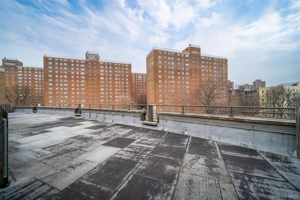 150 Featherbed Lane #4B Bronx, NY 10452
