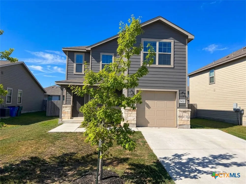 2432 Ayers Drive Seguin, TX 78155