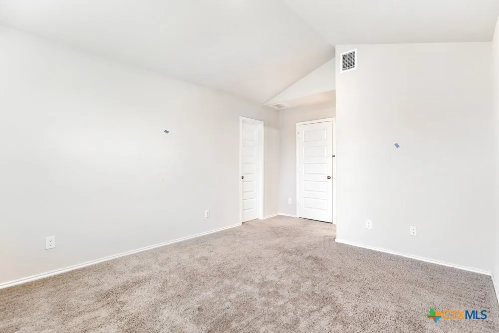 2432 Ayers Drive Seguin, TX 78155