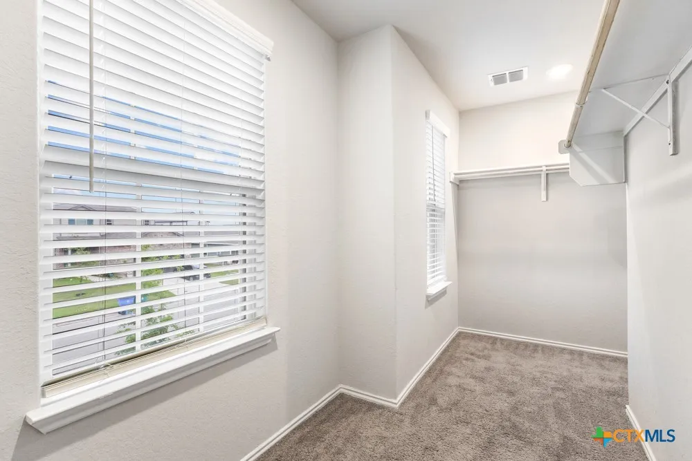 2432 Ayers Drive Seguin, TX 78155