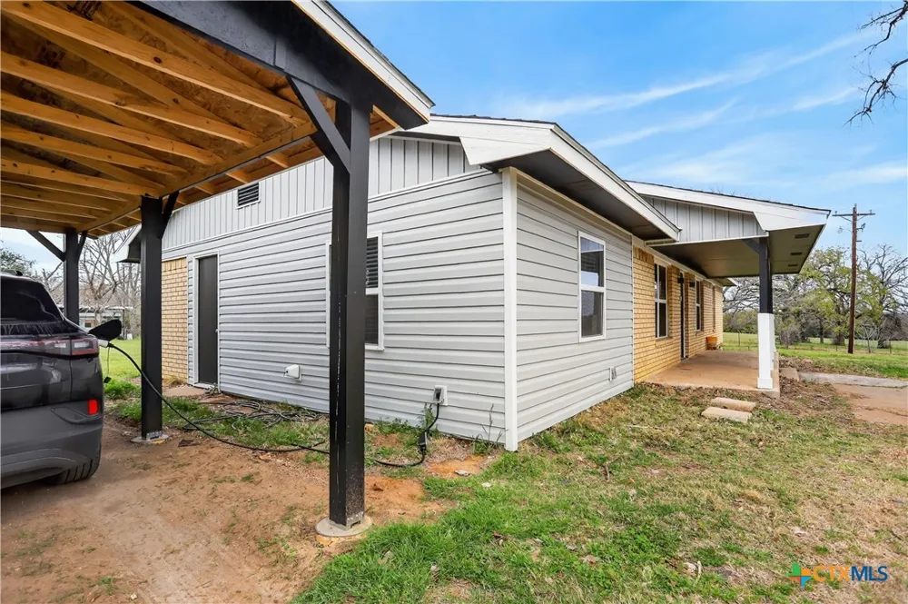 2539 County Road 347 Loop Gause, TX 77857