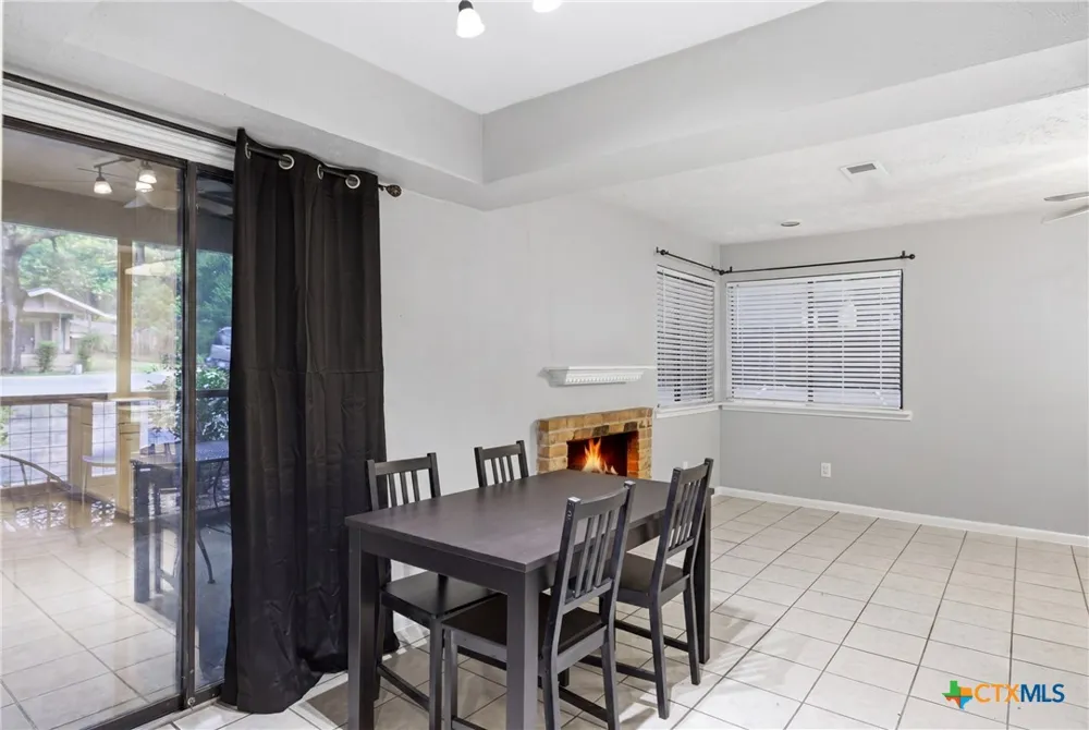 421 W San Antonio Street #A2 San Marcos, TX 78666