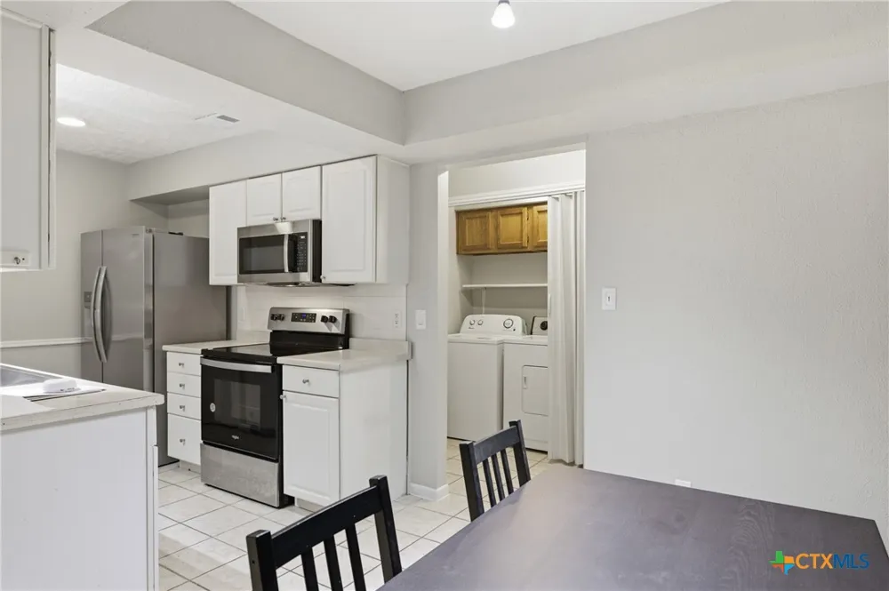421 W San Antonio Street #A2 San Marcos, TX 78666