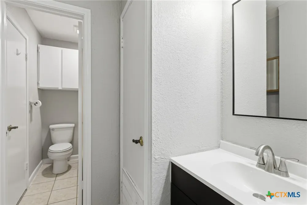 421 W San Antonio Street #A2 San Marcos, TX 78666