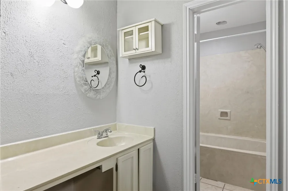 421 W San Antonio Street #A2 San Marcos, TX 78666