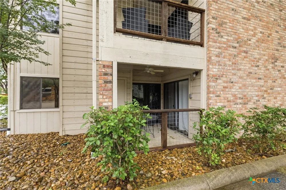 421 W San Antonio Street #A2 San Marcos, TX 78666