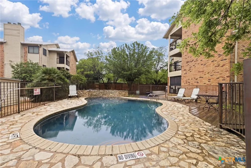 421 W San Antonio Street #A2 San Marcos, TX 78666