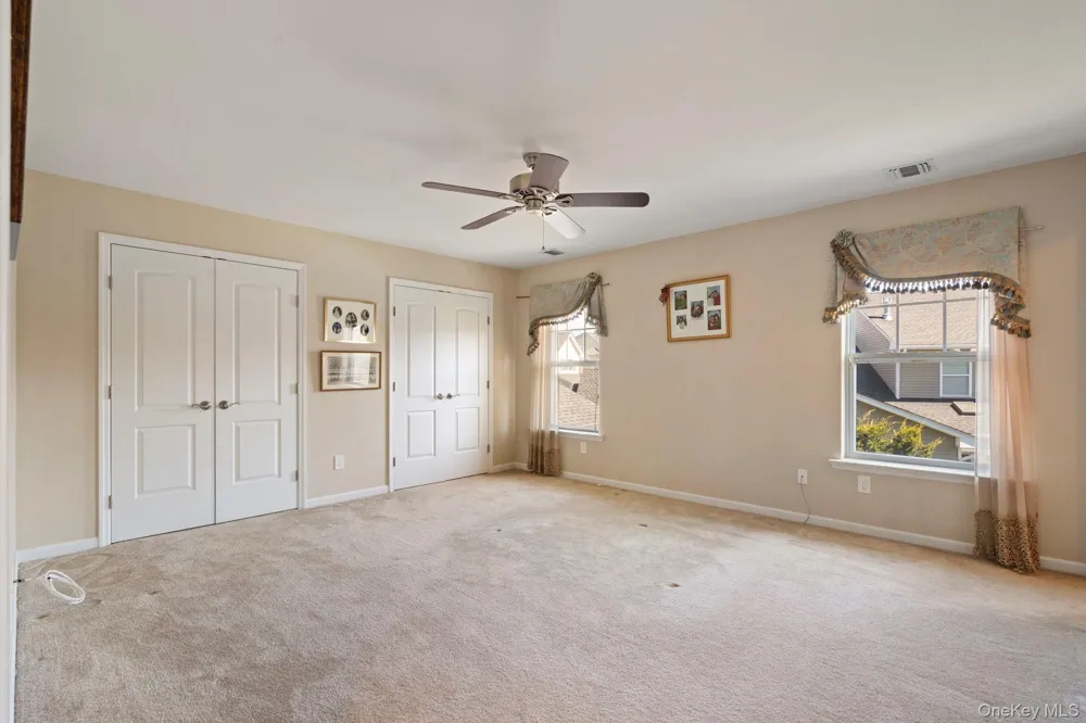 156 Stoneleigh Drive Riverhead, NY 11901