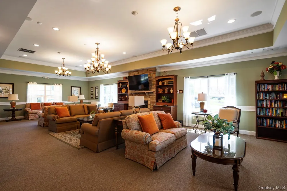 156 Stoneleigh Drive Riverhead, NY 11901