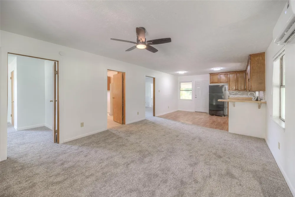 305 Oak Ridge Drive Onalaska, TX 77360