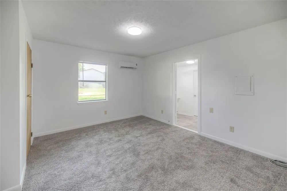 305 Oak Ridge Drive Onalaska, TX 77360