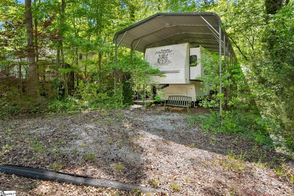110 & 112 Whitby Way Westminster, SC 29693