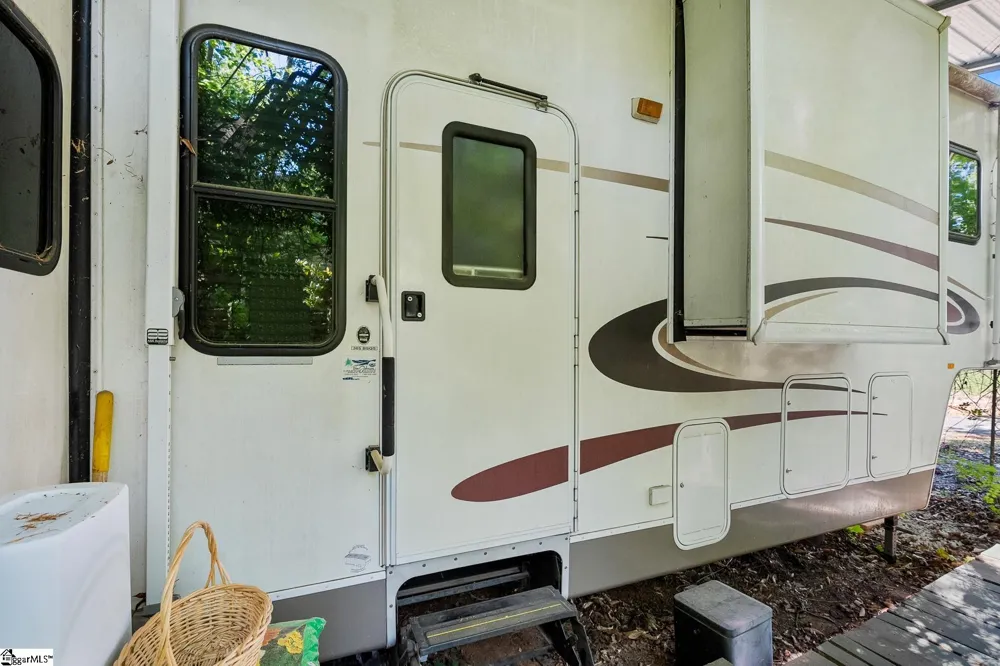 110 & 112 Whitby Way Westminster, SC 29693