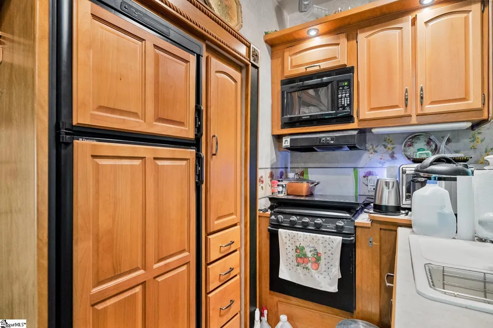 110 & 112 Whitby Way Westminster, SC 29693