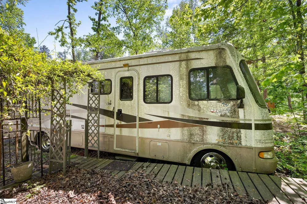 110 & 112 Whitby Way Westminster, SC 29693