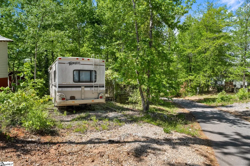 110 & 112 Whitby Way Westminster, SC 29693