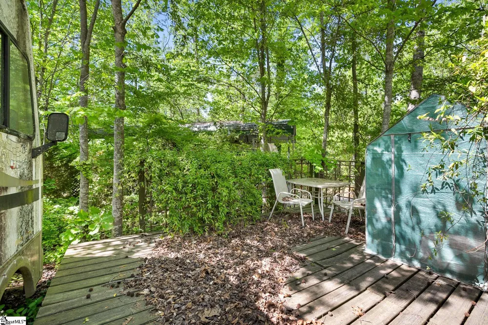 110 & 112 Whitby Way Westminster, SC 29693