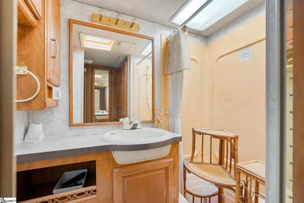 110 & 112 Whitby Way Westminster, SC 29693