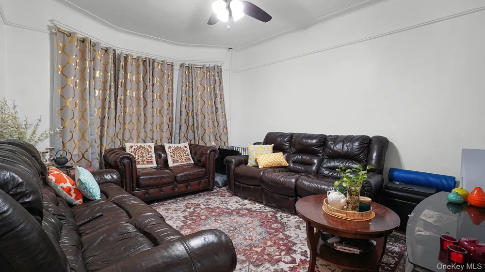 102-12 85th Road Richmond Hill, NY 11418