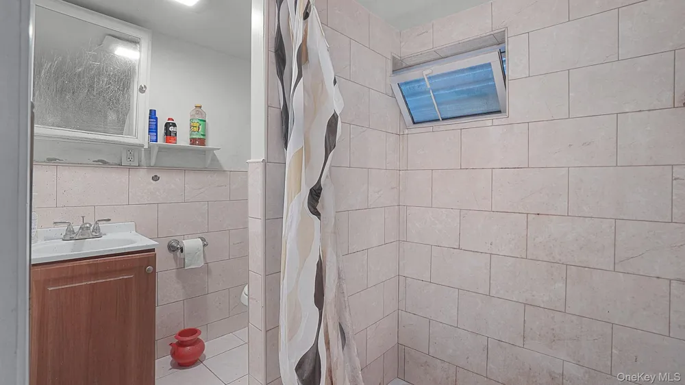 102-12 85th Road Richmond Hill, NY 11418