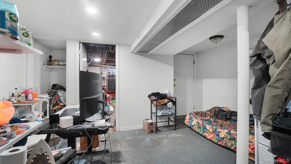 102-12 85th Road Richmond Hill, NY 11418