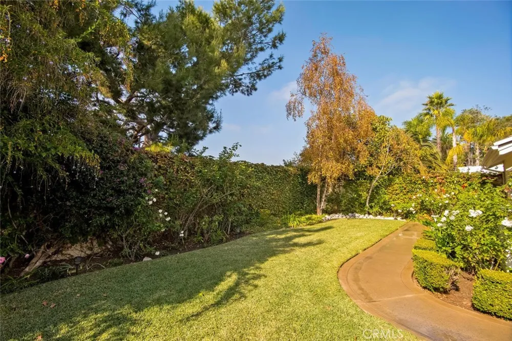 2521 Point Del Mar Corona del Mar, CA 92625