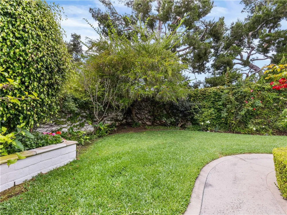 2521 Point Del Mar Corona del Mar, CA 92625