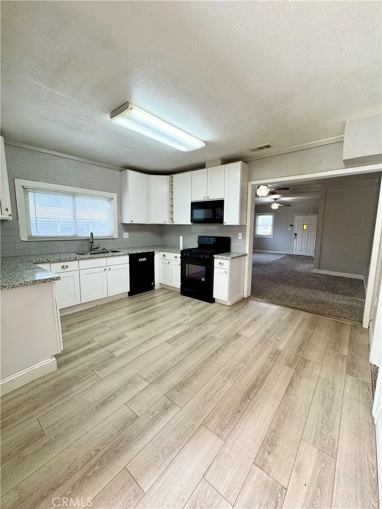 522 Wolfe Turlock, CA 95380