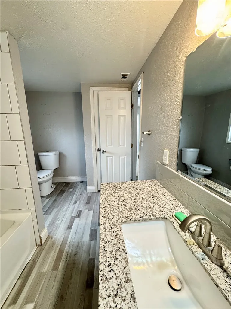 522 Wolfe Turlock, CA 95380
